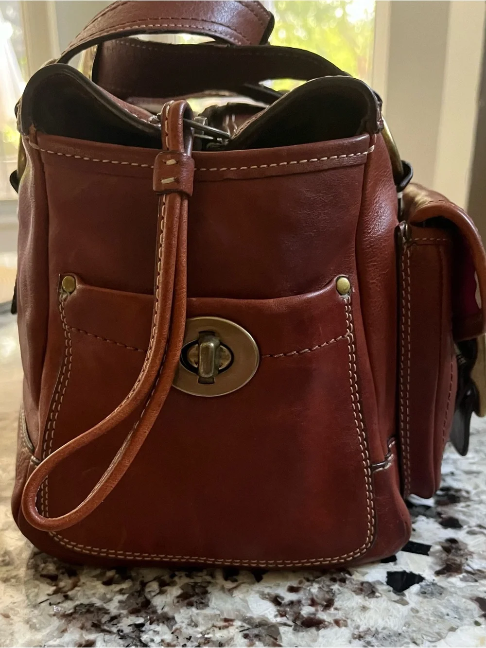 Coach Legacy Mandy satchel leather with brass hardware. Pre-Owned condition-Good - Picture 14 of 16